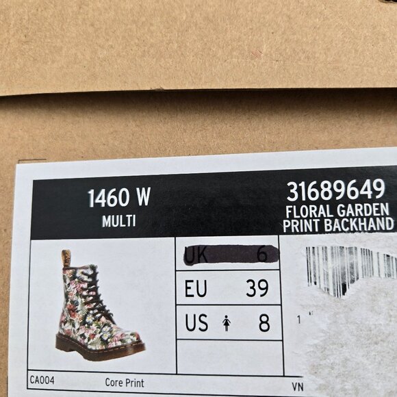 NWT Dr. Martens Leather Boots - Picture 9 of 9